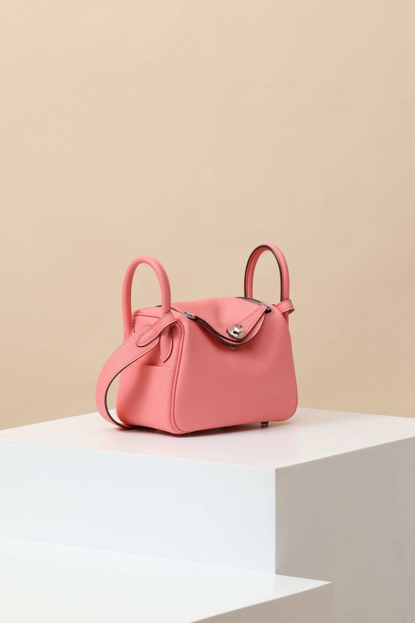 Hermès Lindy Bag – Elegant Luxury Designer Handbag