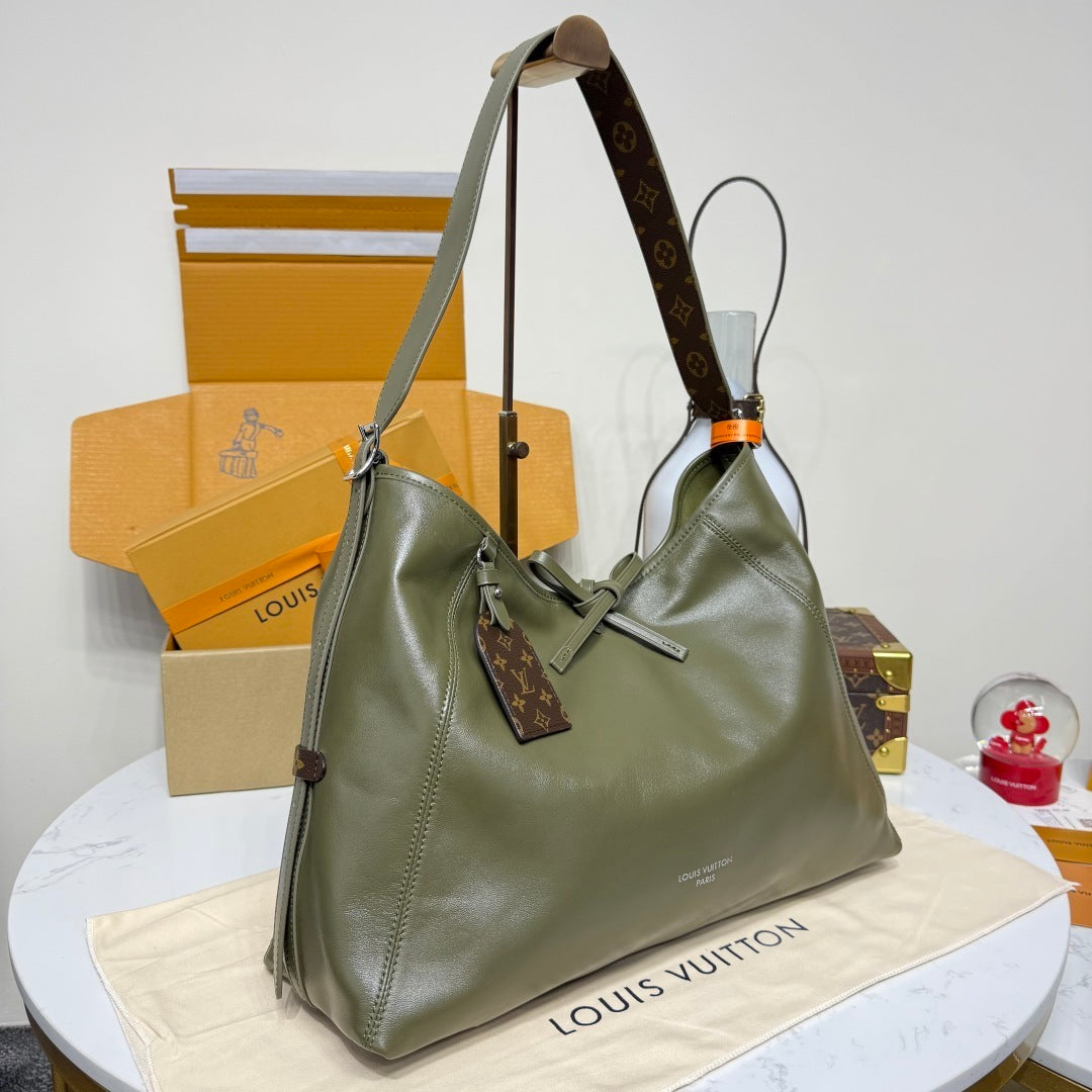 Louis Vuitton CarryAll Vibe MM – Lambskin Leather Handbag with Removable Monogram Tag and Pouch