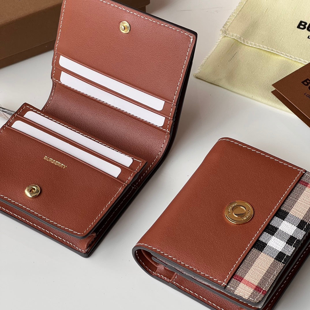 Burberry Vintage Check & Leather Small Folding Wallet