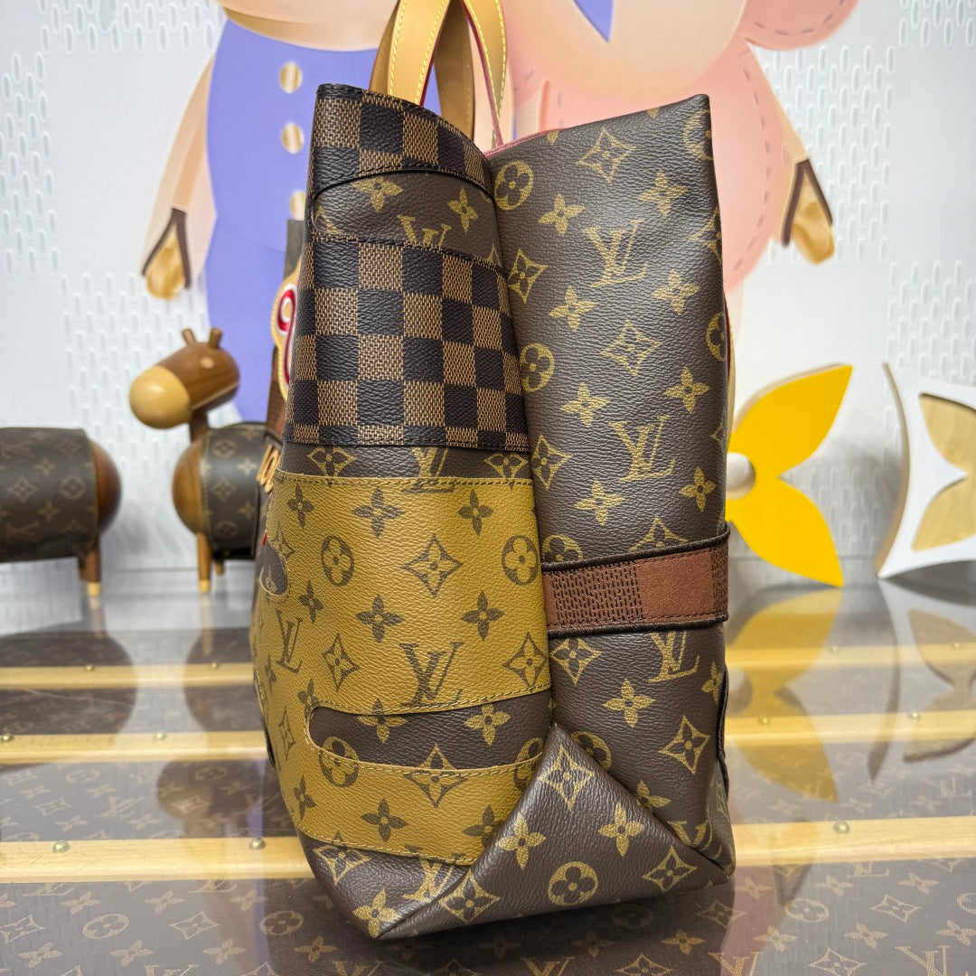 Louis Vuitton Monogram Landscape Shopper Tote MM in Coated Canvas