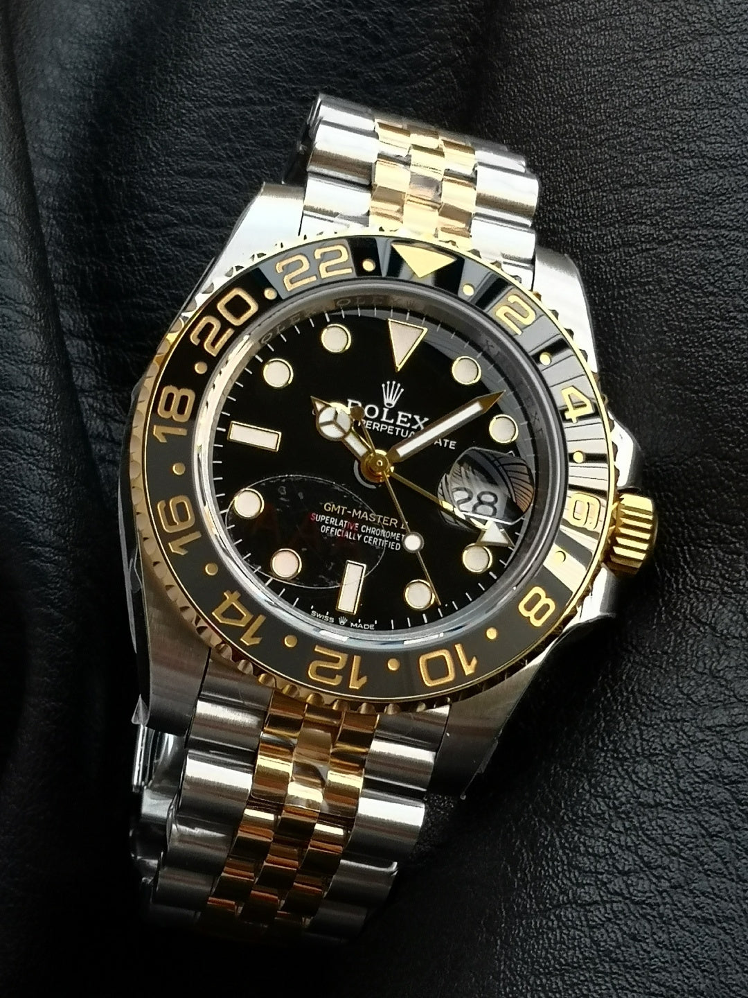 Rolex GMT-Master II 126713GRNR – Yellow Rolesor with Black Dial & Grey-Black Cerachrom Bezel on Jubilee Bracelet