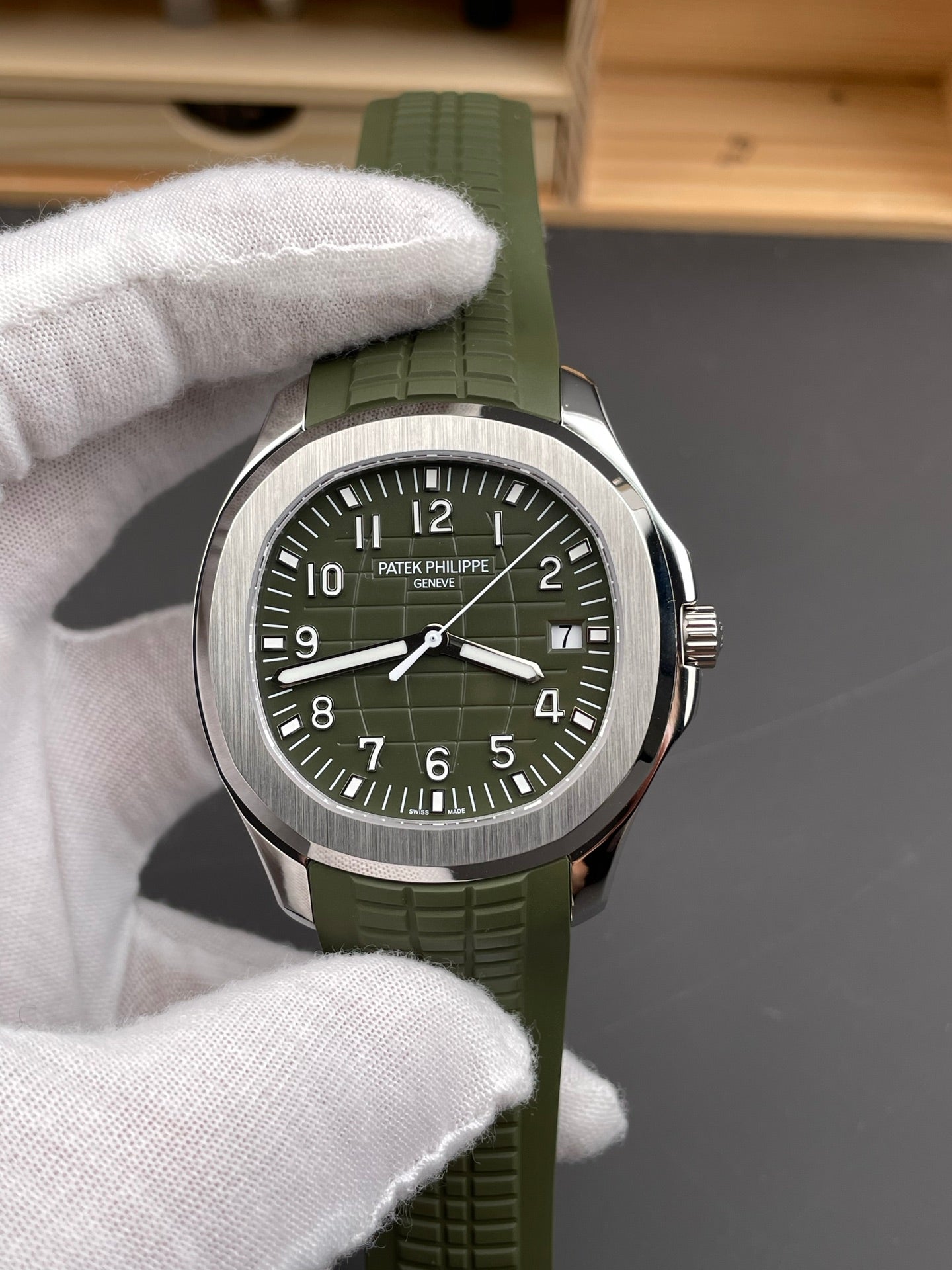 Patek Philippe Aquanaut Jumbo 5168G Khaki Green