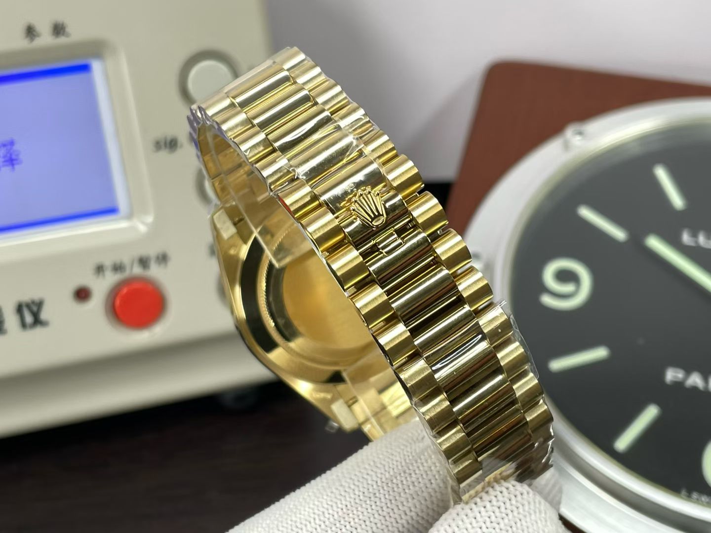 Rolex Day-Date 40 Yellow Gold President Watch with Diamond Dial