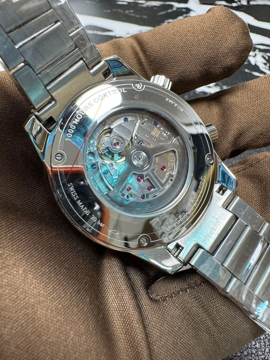 Jaeger-LeCoultre Polaris Mariner Date Stainless Steel Watch with Gradient Blue Dial