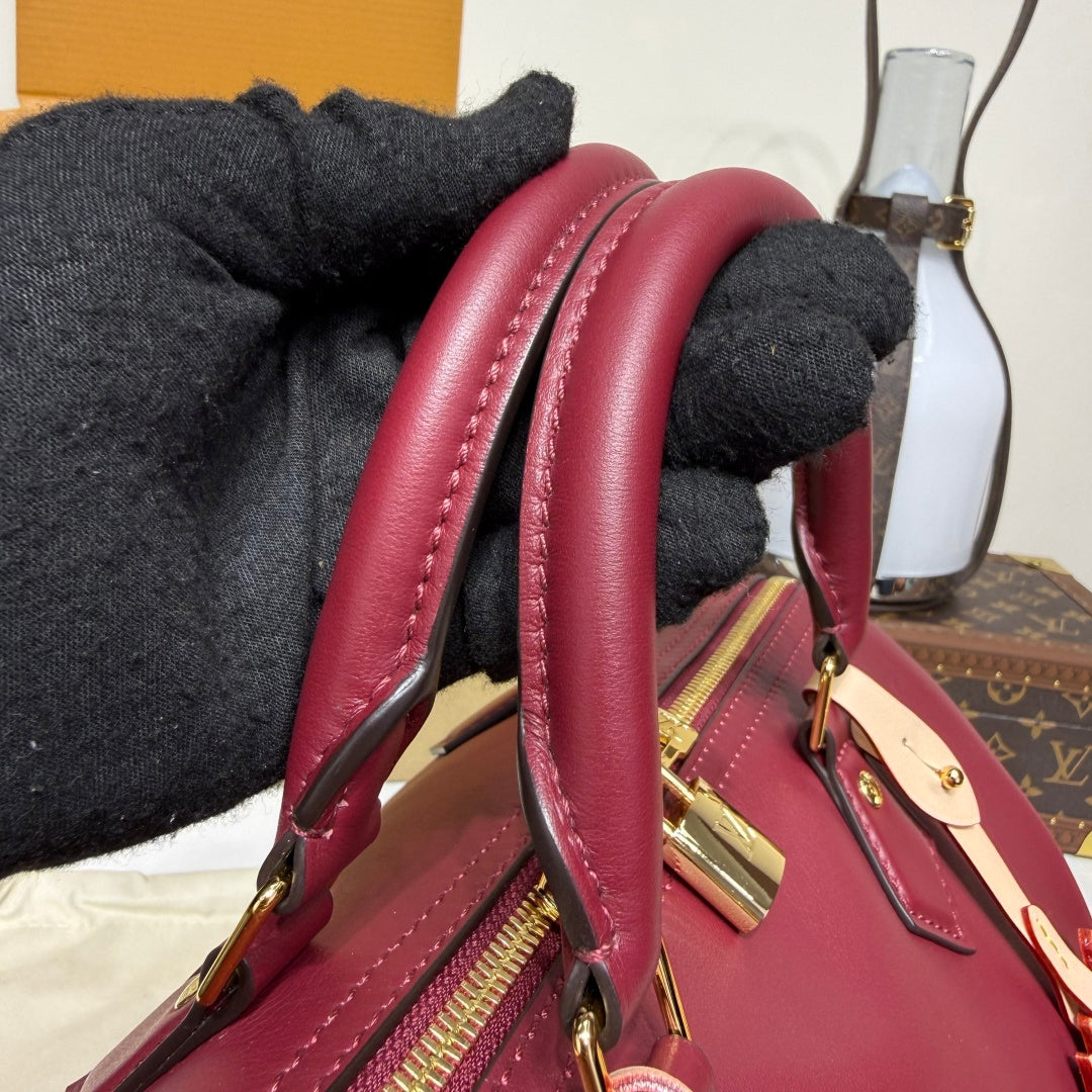 Louis Vuitton Speedy Soft 30 H33 Women’s Handbag