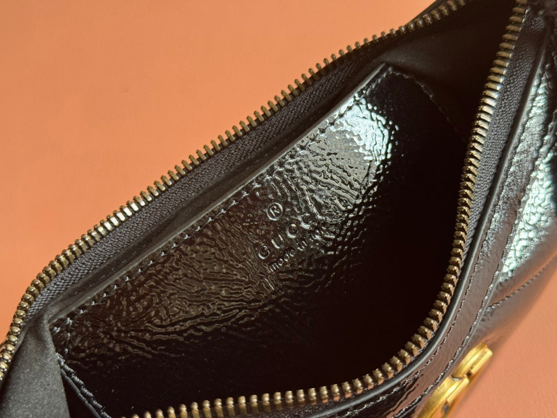 Gucci GG Marmont Small Shoulder Bag in Black Patent Chevron Leather