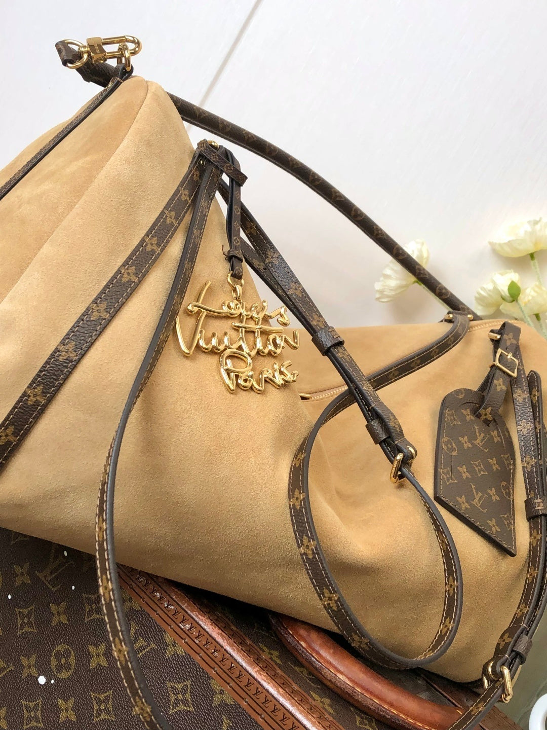 Louis Vuitton Express MM Bag in Calfskin Leather with Monogram Canvas Trim