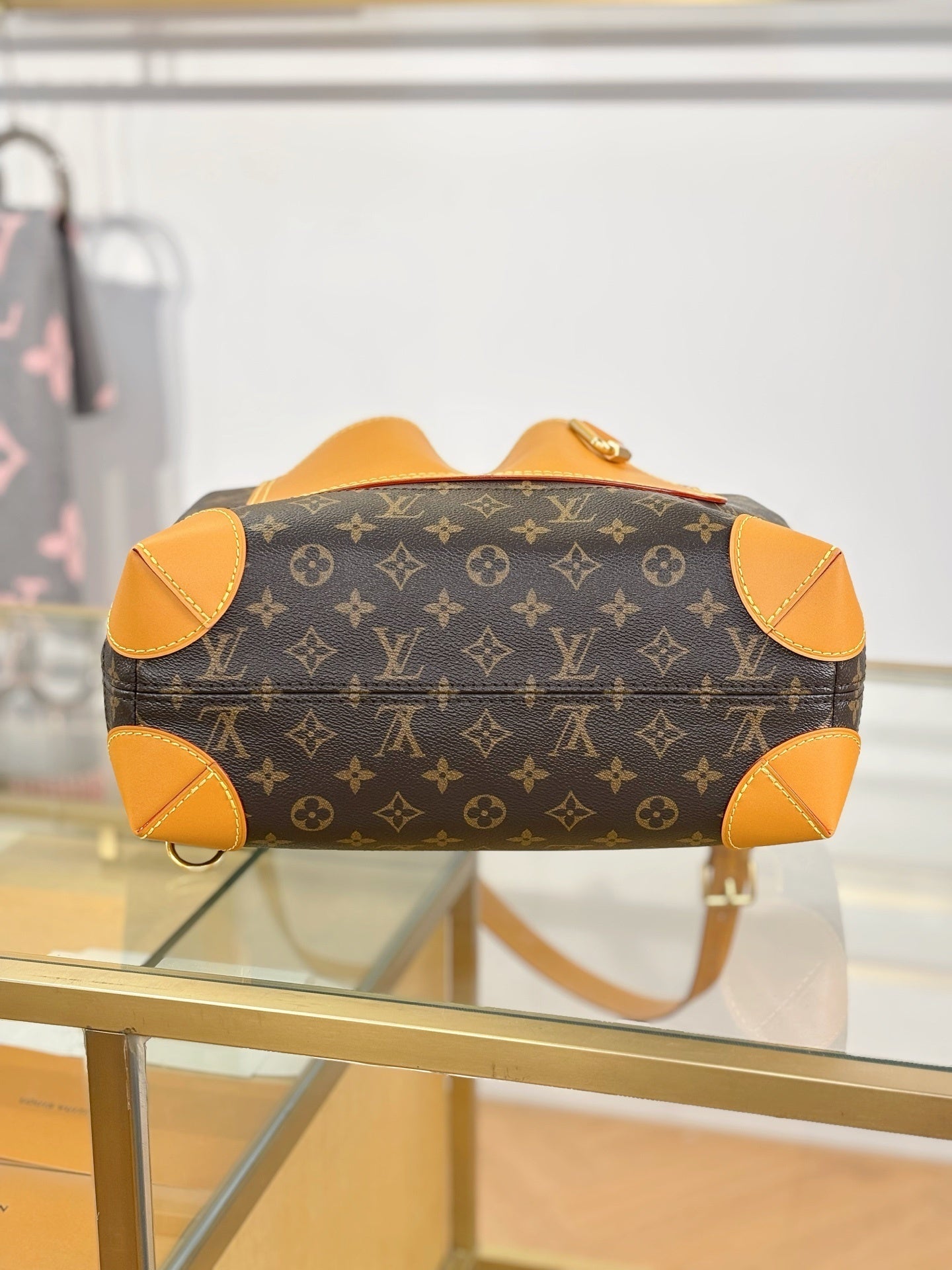 Louis Vuitton Steamer 30 Bag – Monogram Canvas with Cowhide Leather Trim