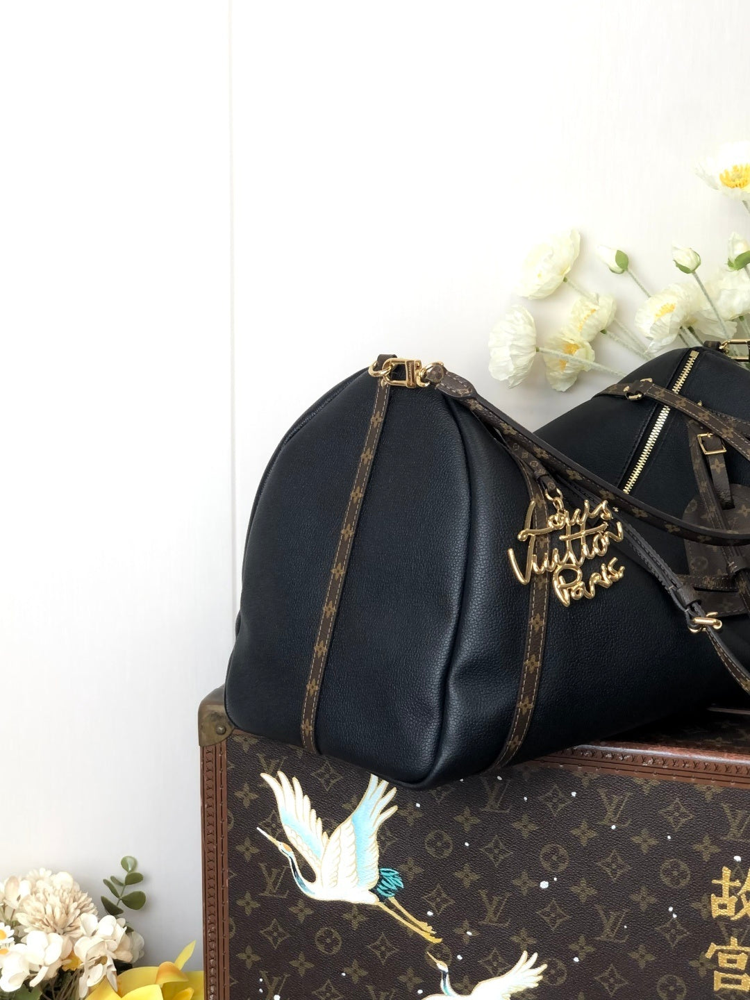 Louis Vuitton Express MM Bag – Black Calfskin Leather with Monogram Canvas Trim