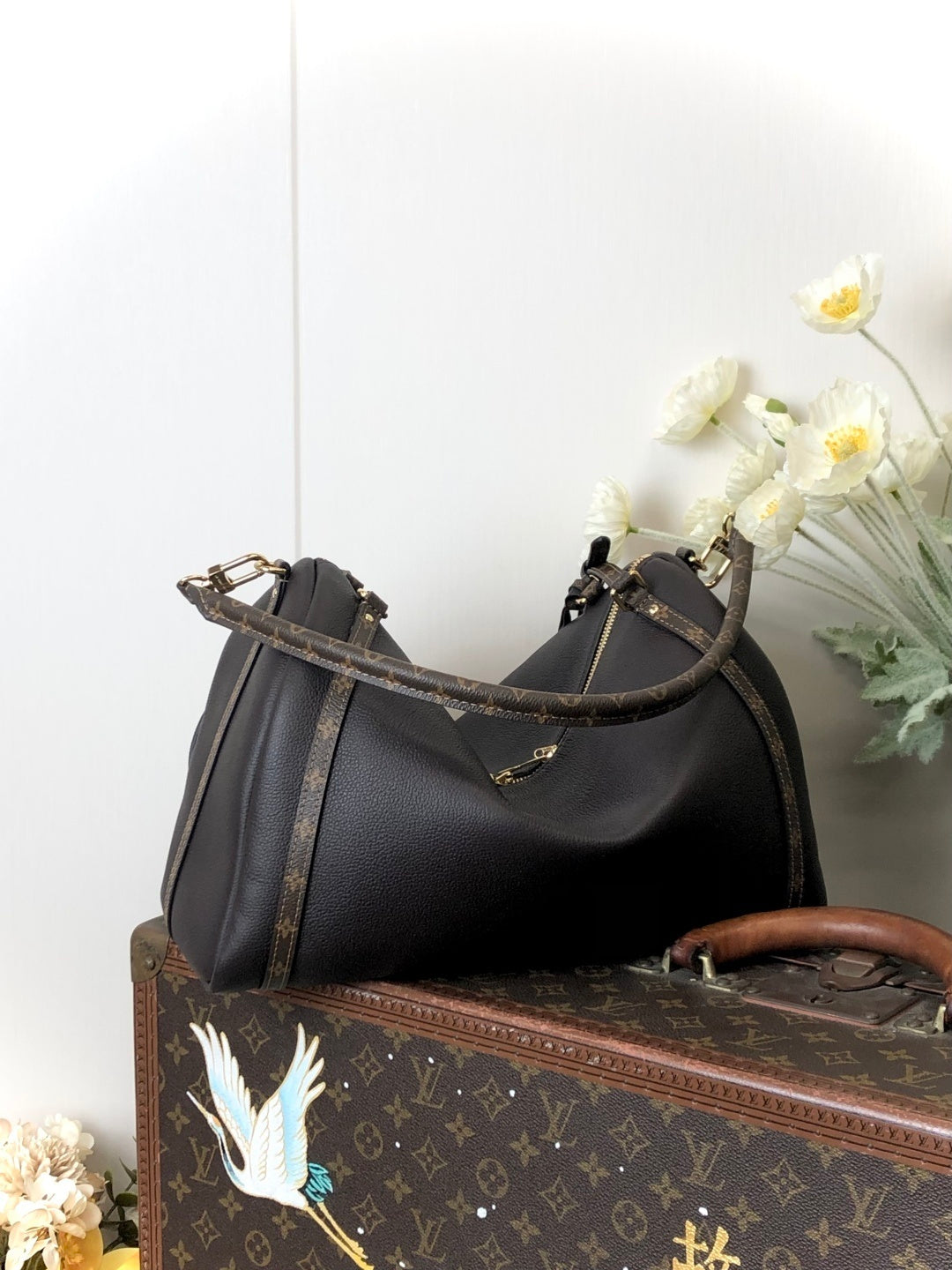 Louis Vuitton Express MM Handbag – Fashion Leather
