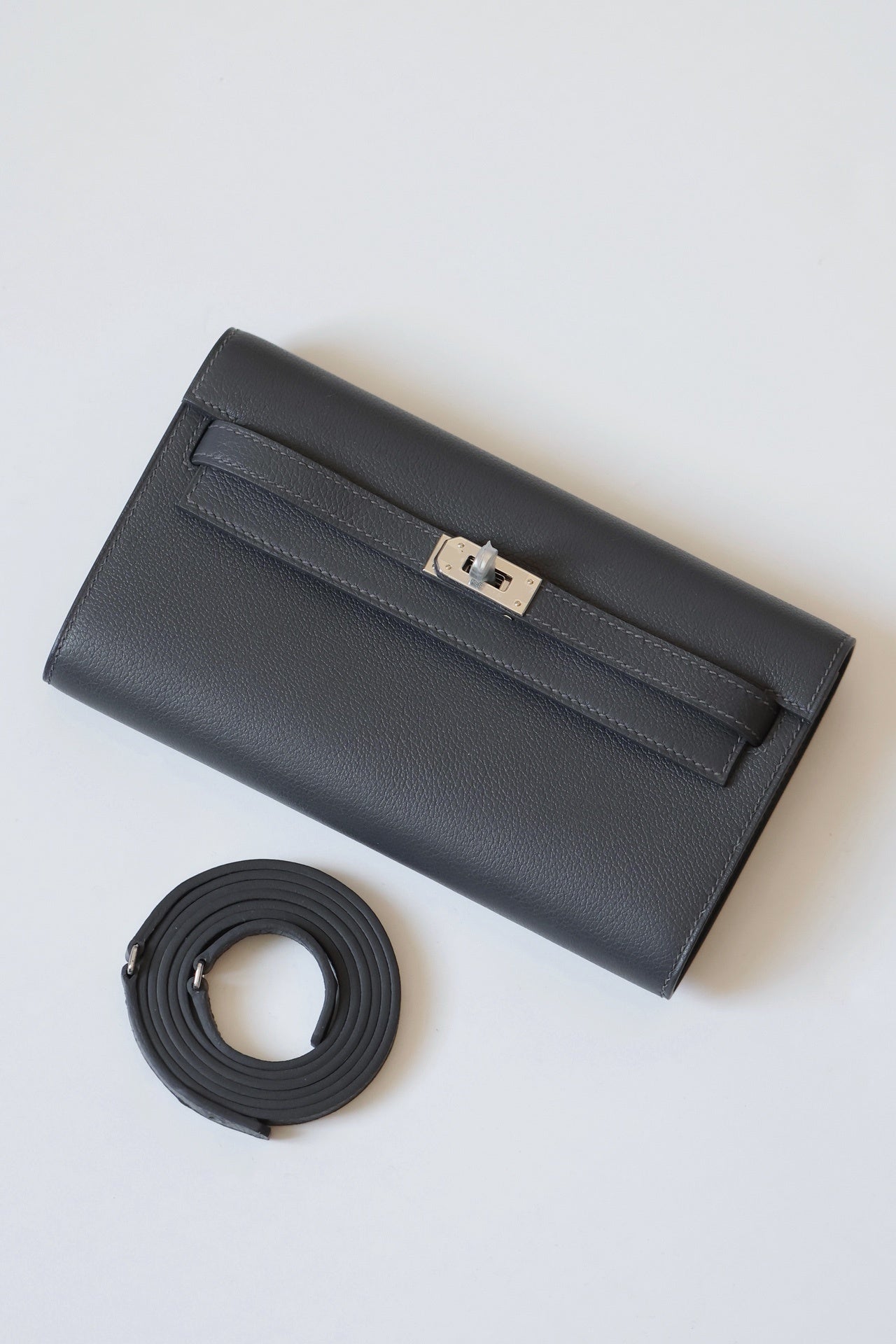 Hermès Kelly Classique To Go Black Leather Wallet