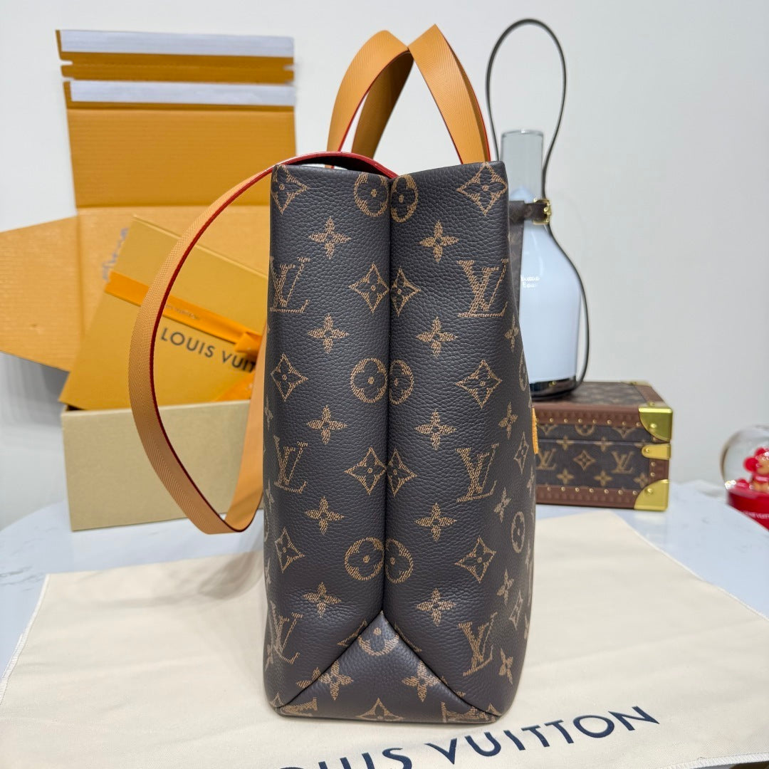Louis Vuitton Shopper Tote MM Handbag Luxury Designer Tote