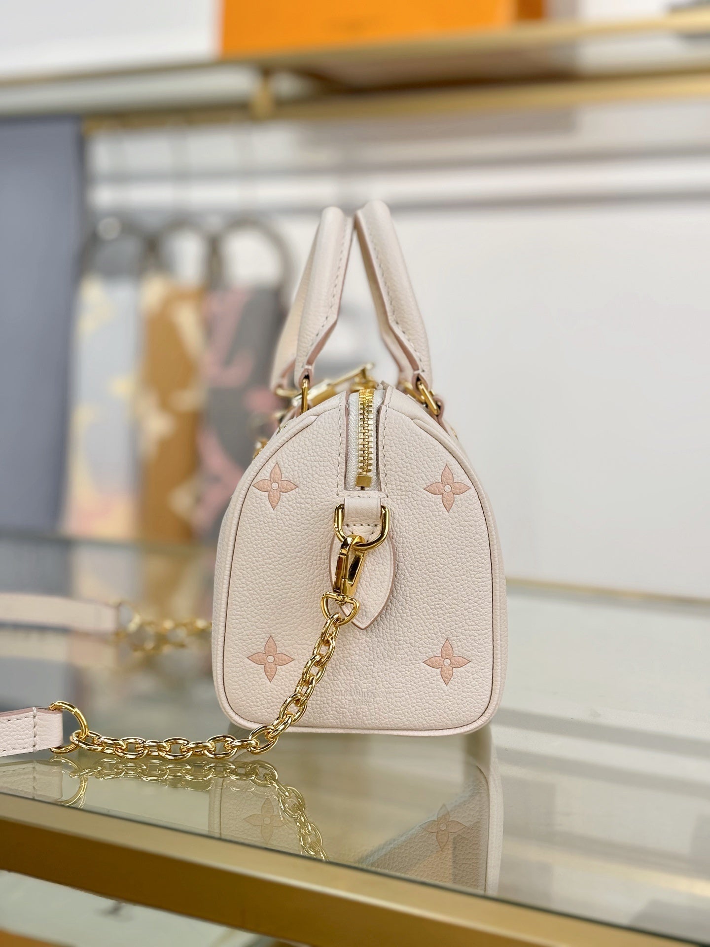 Louis Vuitton Speedy Bandoulière 20 Handbag