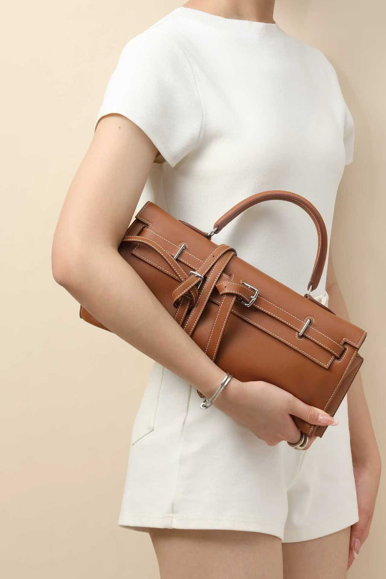 Hermès Kelly Flat Swift Leather Palladium Hardware