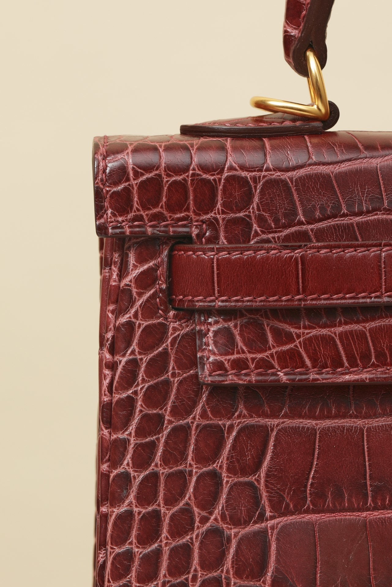 Hermès Kelly Bordeaux Crocodile Leather Bag