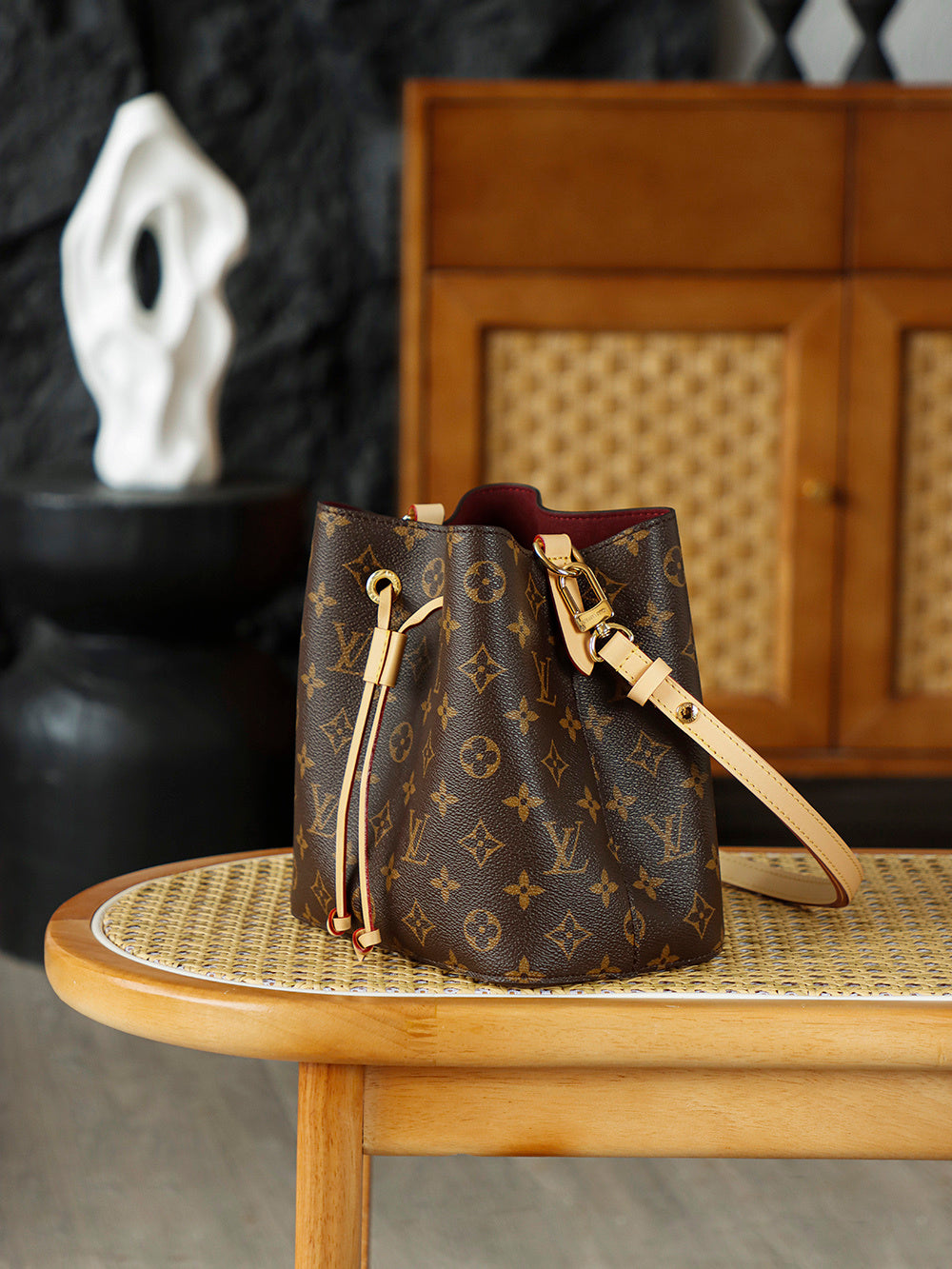 LOUIS VUITTON Néonoé BB