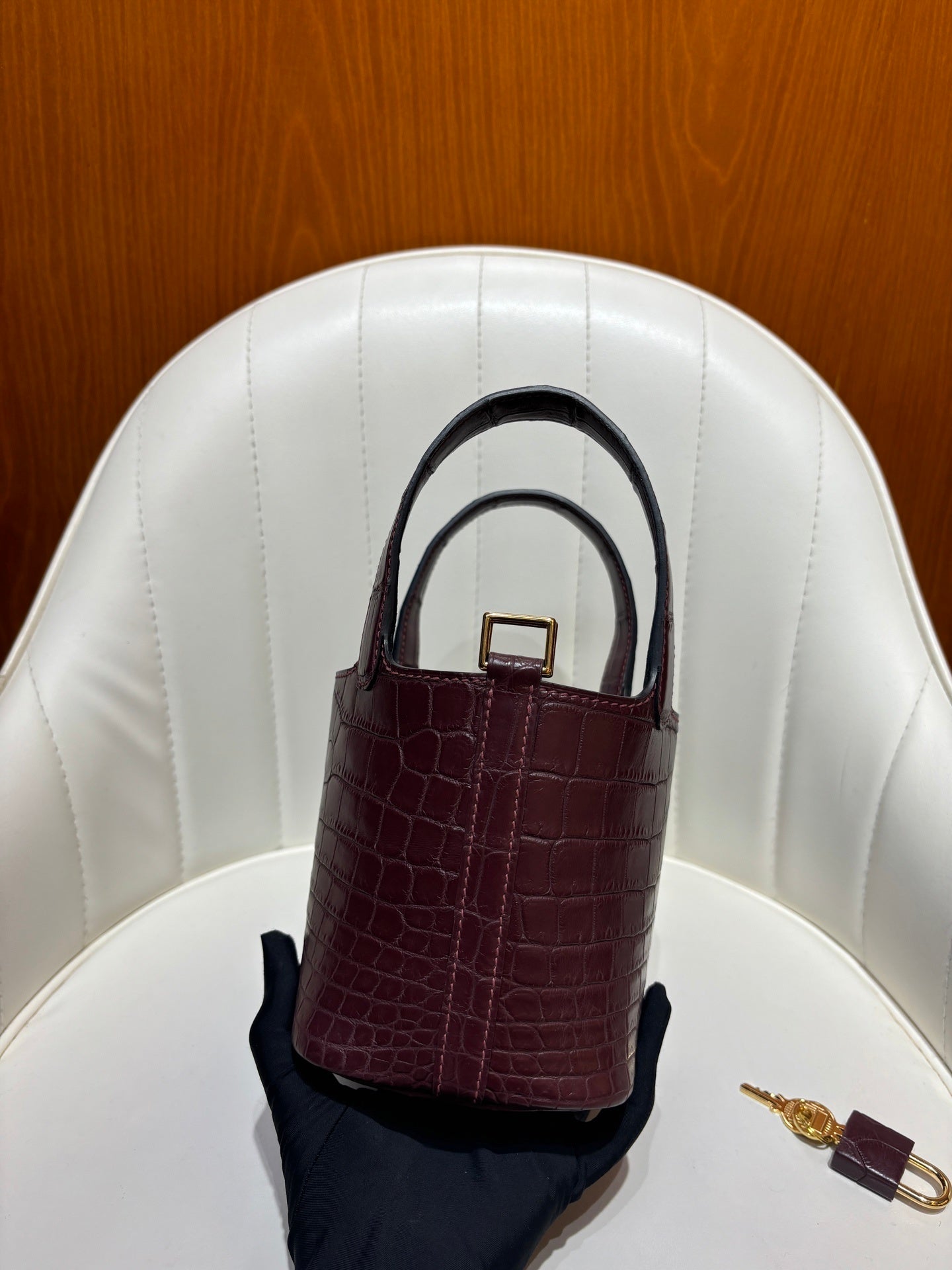 Hermès Picotin Lock Bag Micro/18 Deep Purple Alligator