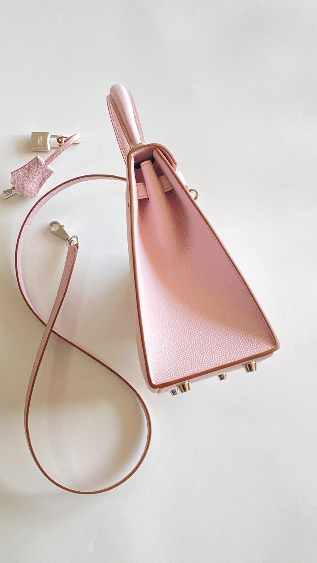 Hermès Kelly 25 Sellier Mauve Pale Epsom