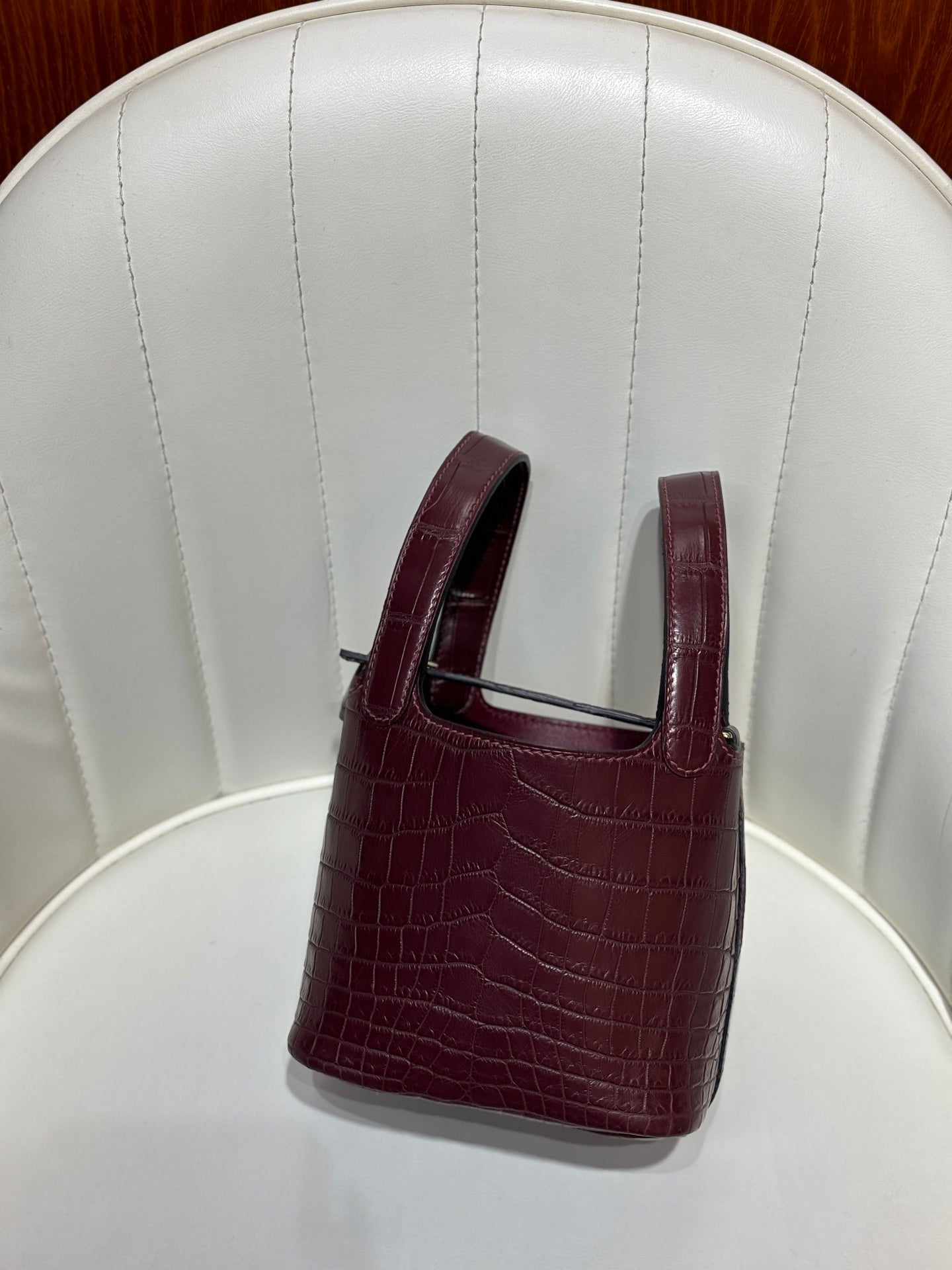 Hermès Picotin Lock Bag Micro/18 Deep Purple Alligator