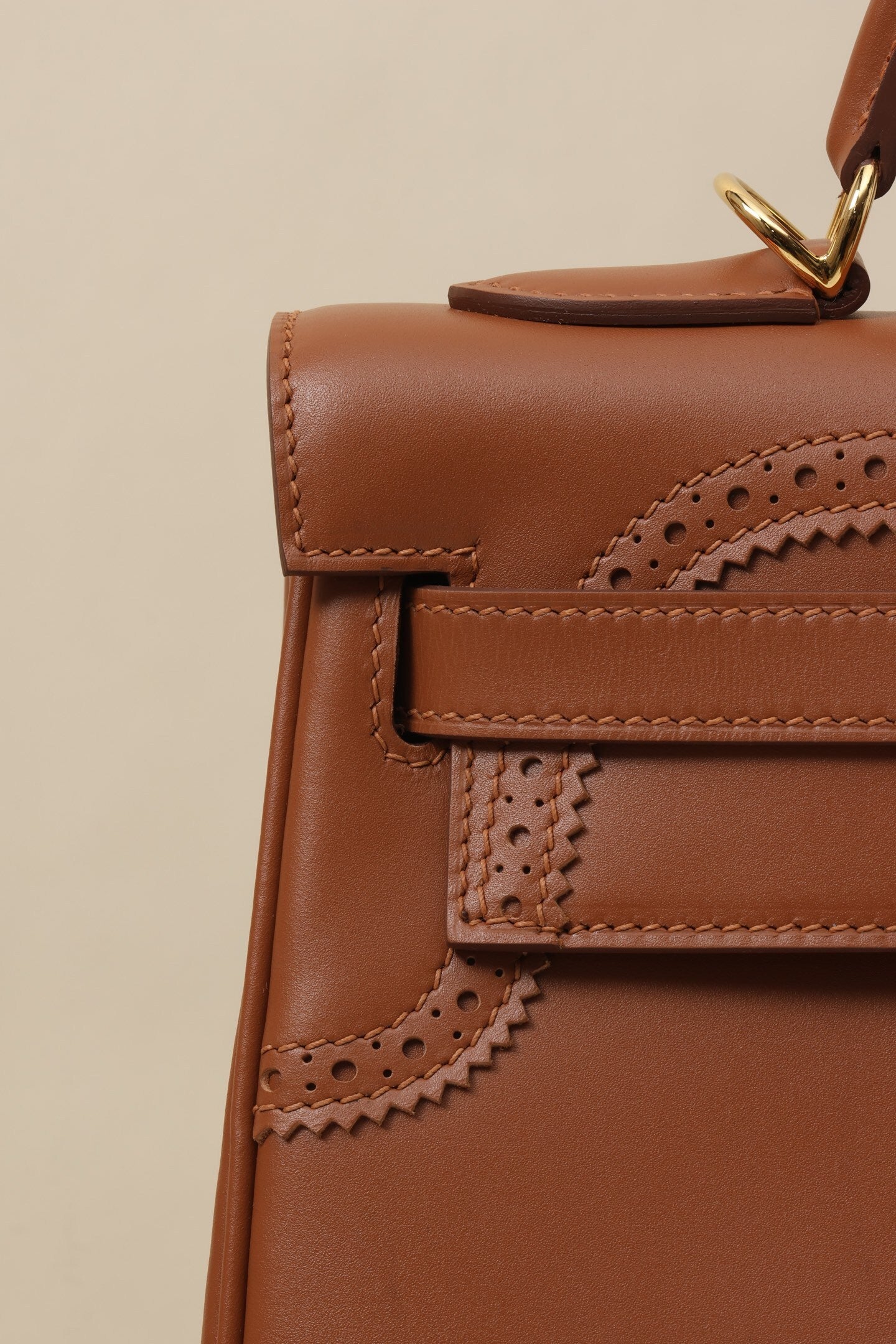 Hermès Kelly 32 Ghillies Fauve Leather Handbag