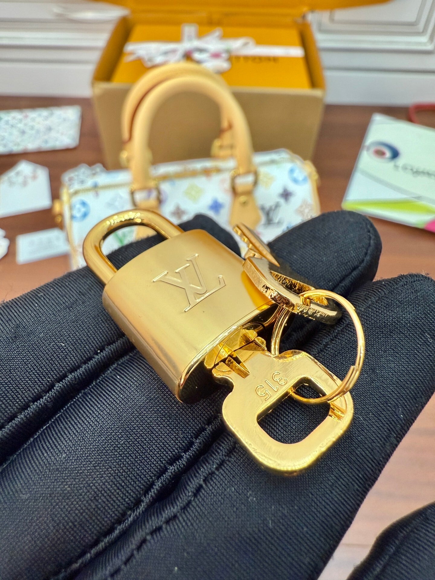 Louis Vuitton x Takashi Murakami Speedy Bandoulière 25 – White Multicolor Monogram Canvas