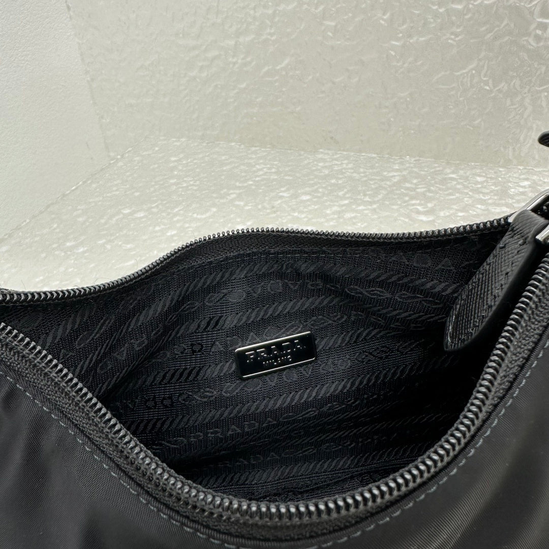 Prada Re-Edition 2000 Black Re-Nylon Shoulder Bag