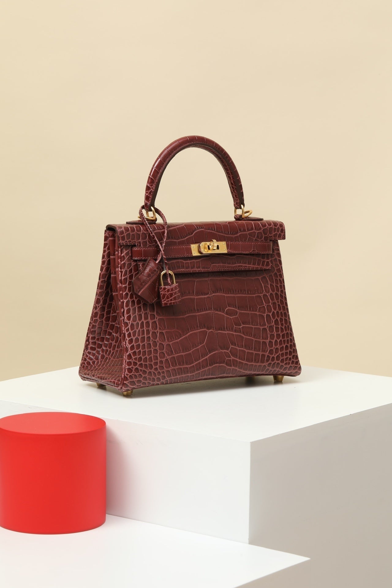 Hermès Kelly Bordeaux Crocodile Leather Bag