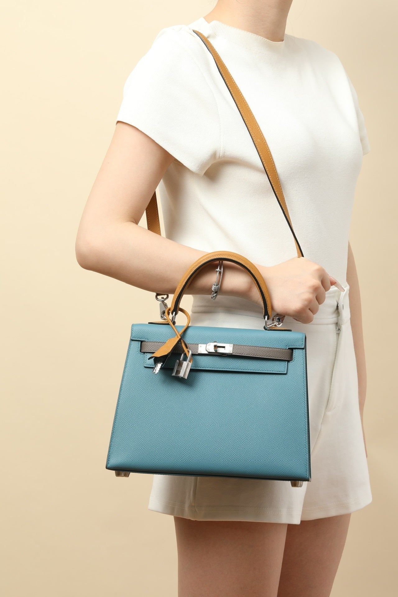 Hermès Kelly Classic Structured Luxury Bag