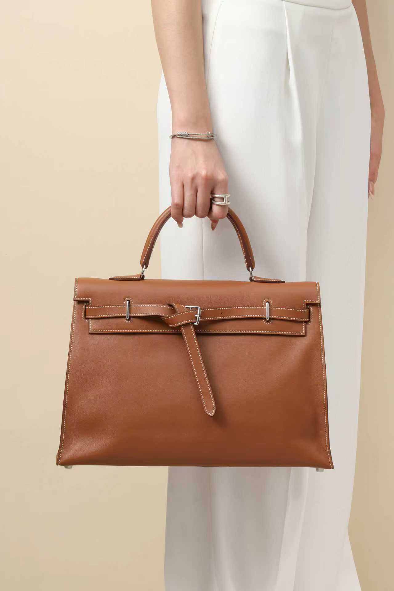 Hermès Kelly Flat Swift Leather Palladium Hardware