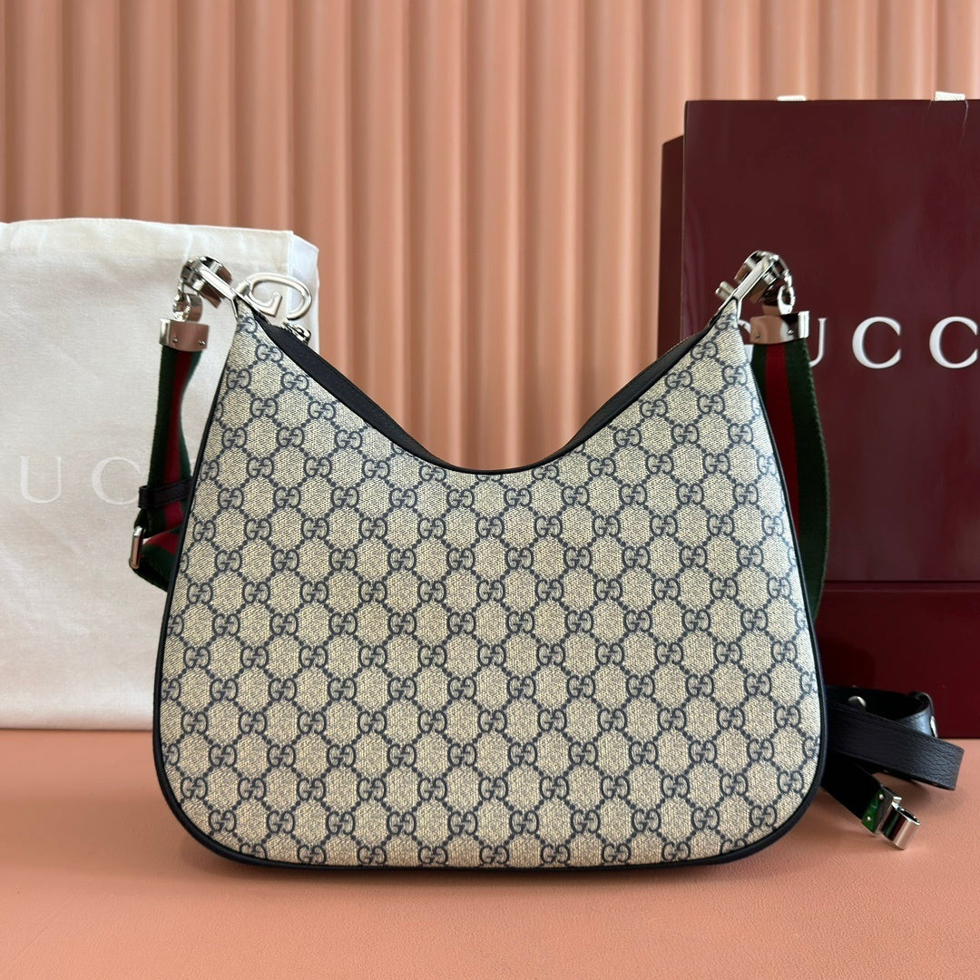 Gucci Attache Large Shoulder Bag in Beige and Ebony GG Supreme Canvas with Black Leather Trim