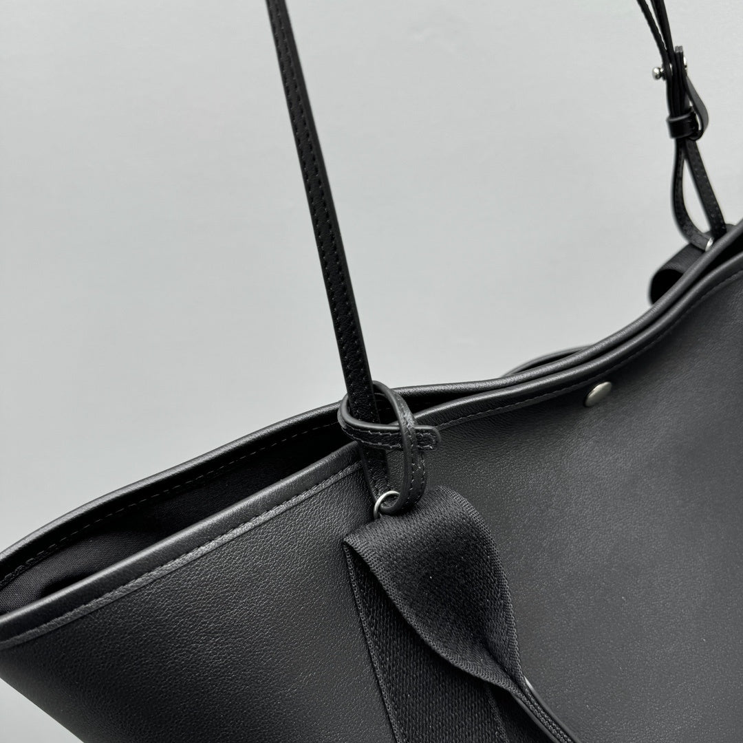 Balenciaga Medium Biarritz Black Calfskin Tote