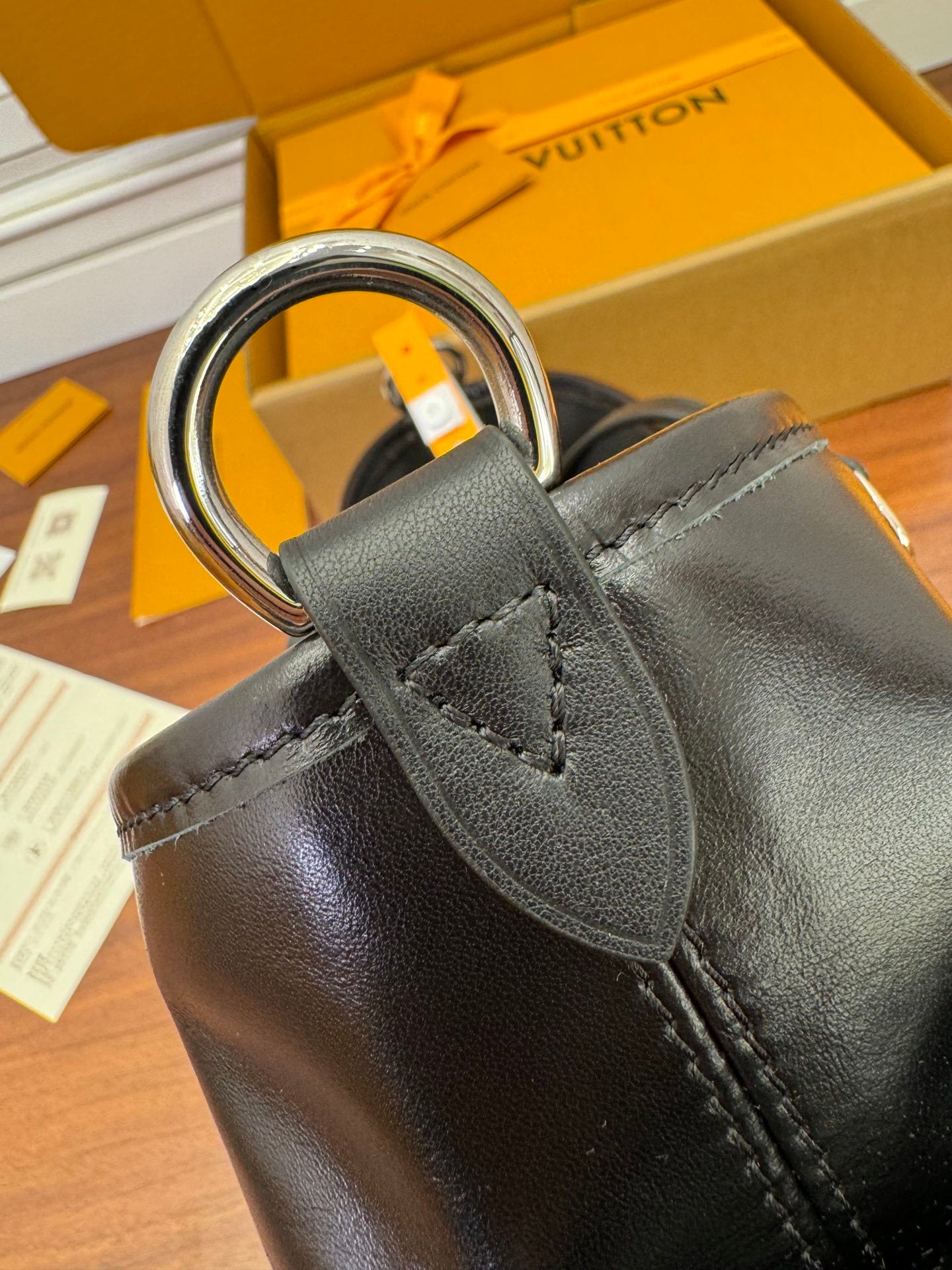 Louis Vuitton LV Monogram Carryall Vibe Cargo PM – Black Leather Designer Bag