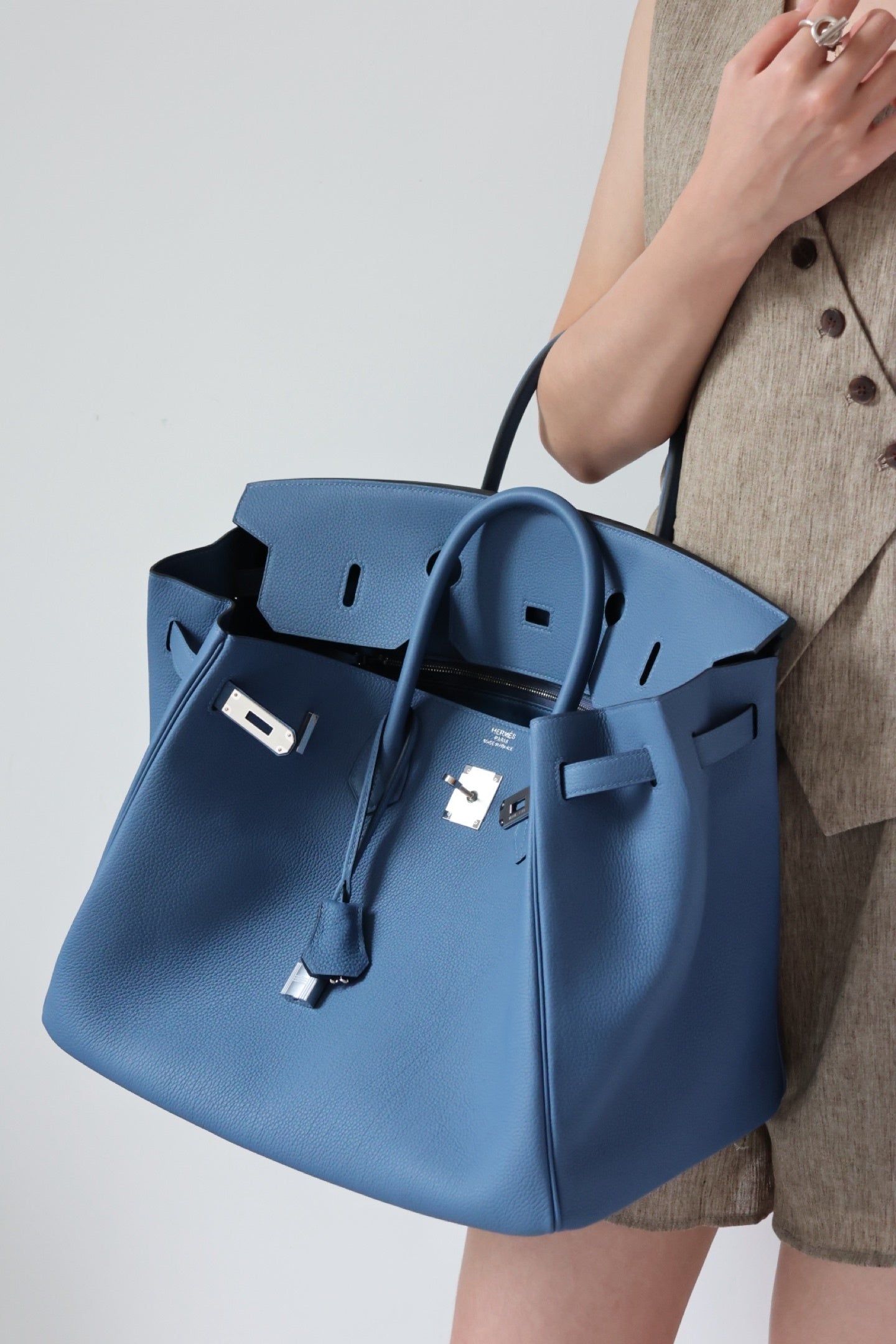 Hermès Birkin 35 Silver Hardware Luxury Bag