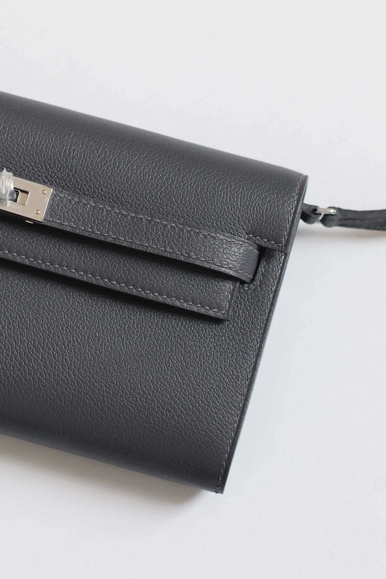 Hermès Kelly Classique To Go Black Leather Wallet