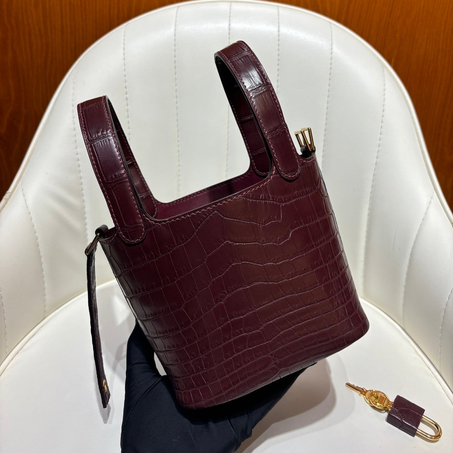 Hermès Picotin Lock Bag Micro/18 Deep Purple Alligator