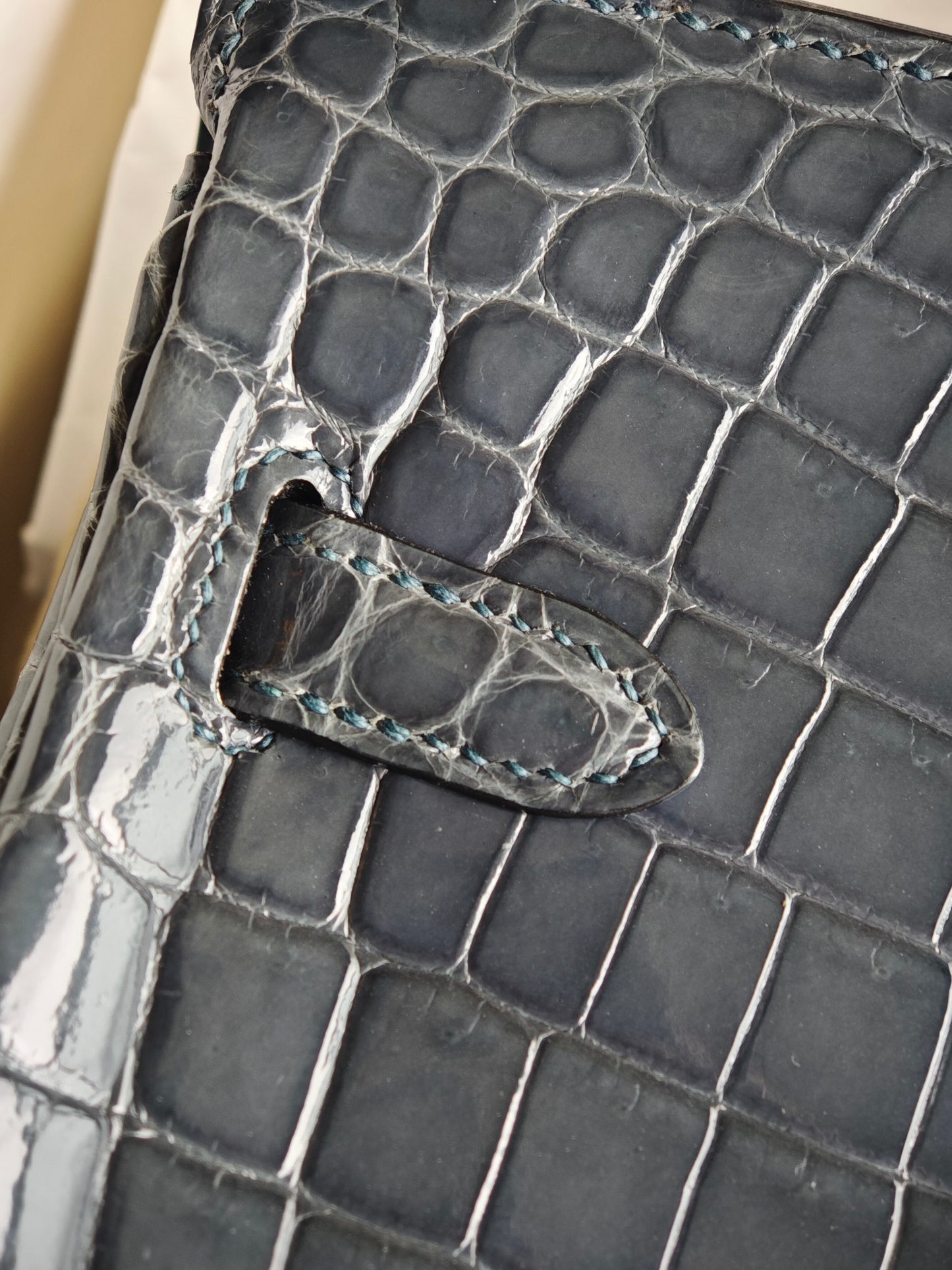 Hermès Birkin Dark Blue Crocodile Gold Hardware