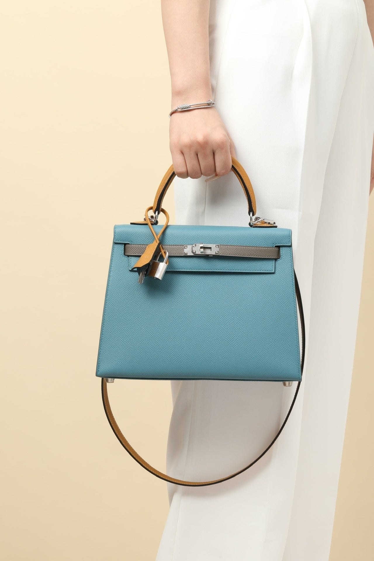 Hermès Kelly Classic Structured Luxury Bag