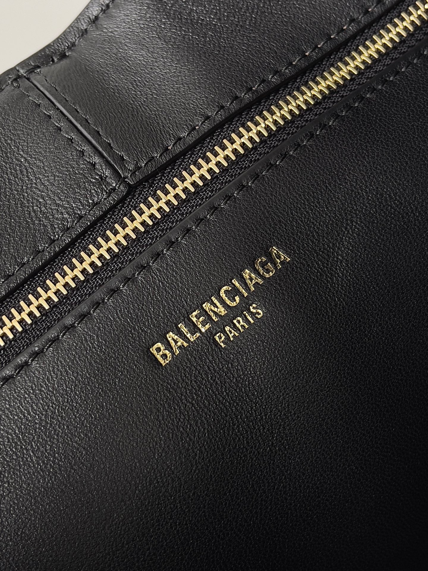 Balenciaga Locker Medium Black Grained Calfskin Hobo Bag