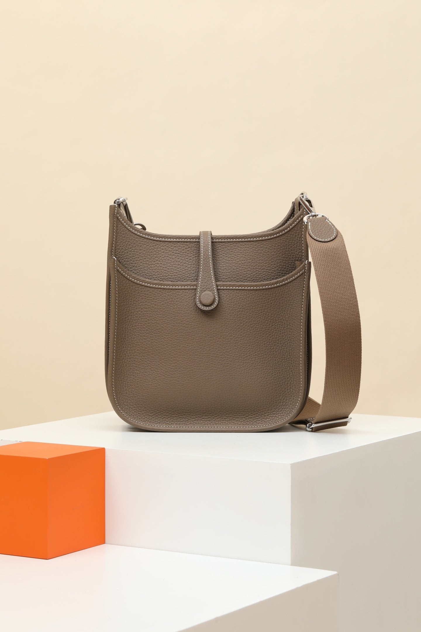 Hermès Evelyne III 29 Clemence Leather Bag