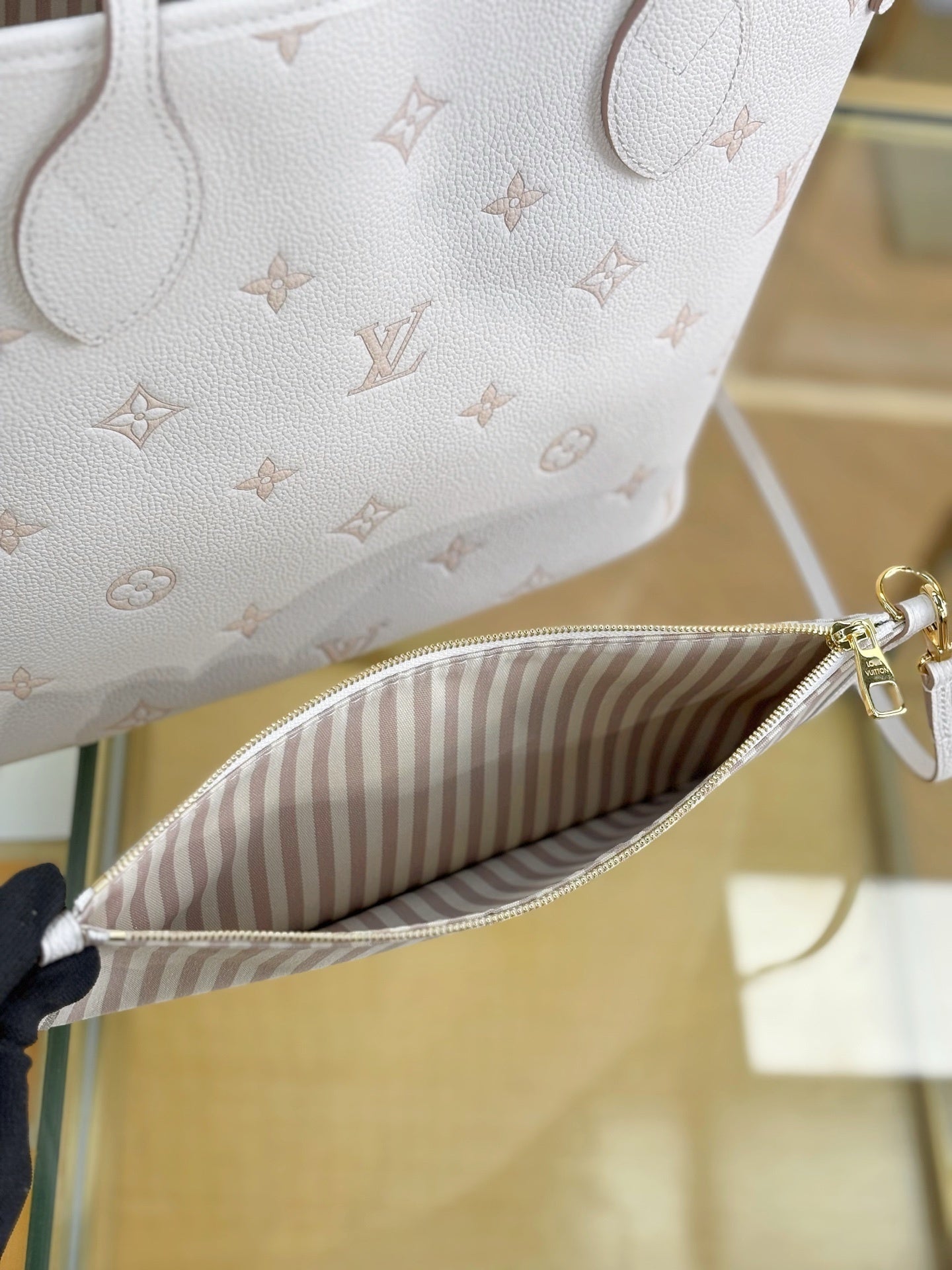 Louis Vuitton Neverfull MM Tote in Monogram Empreinte Leather