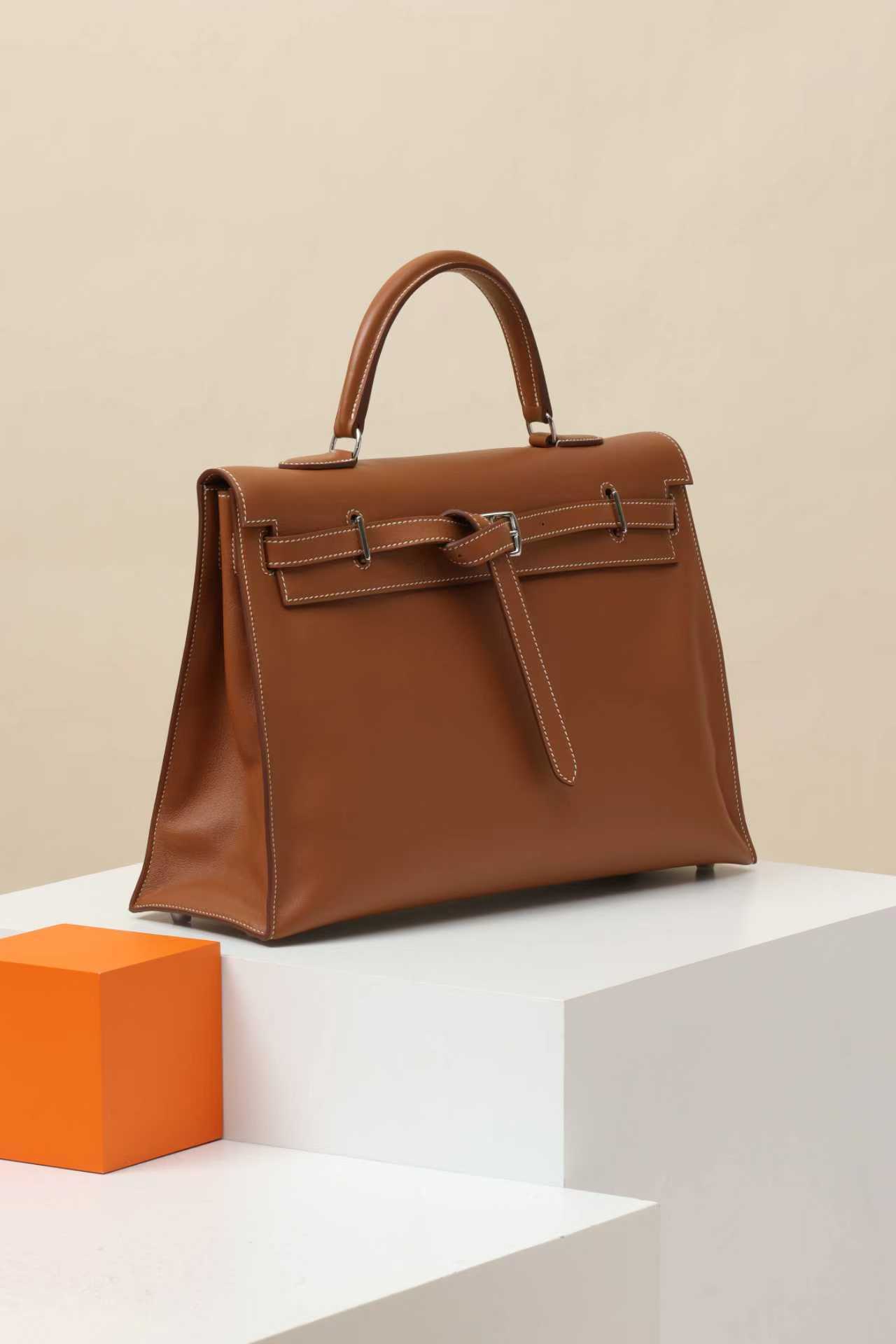 Hermès Kelly Flat Swift Leather Palladium Hardware