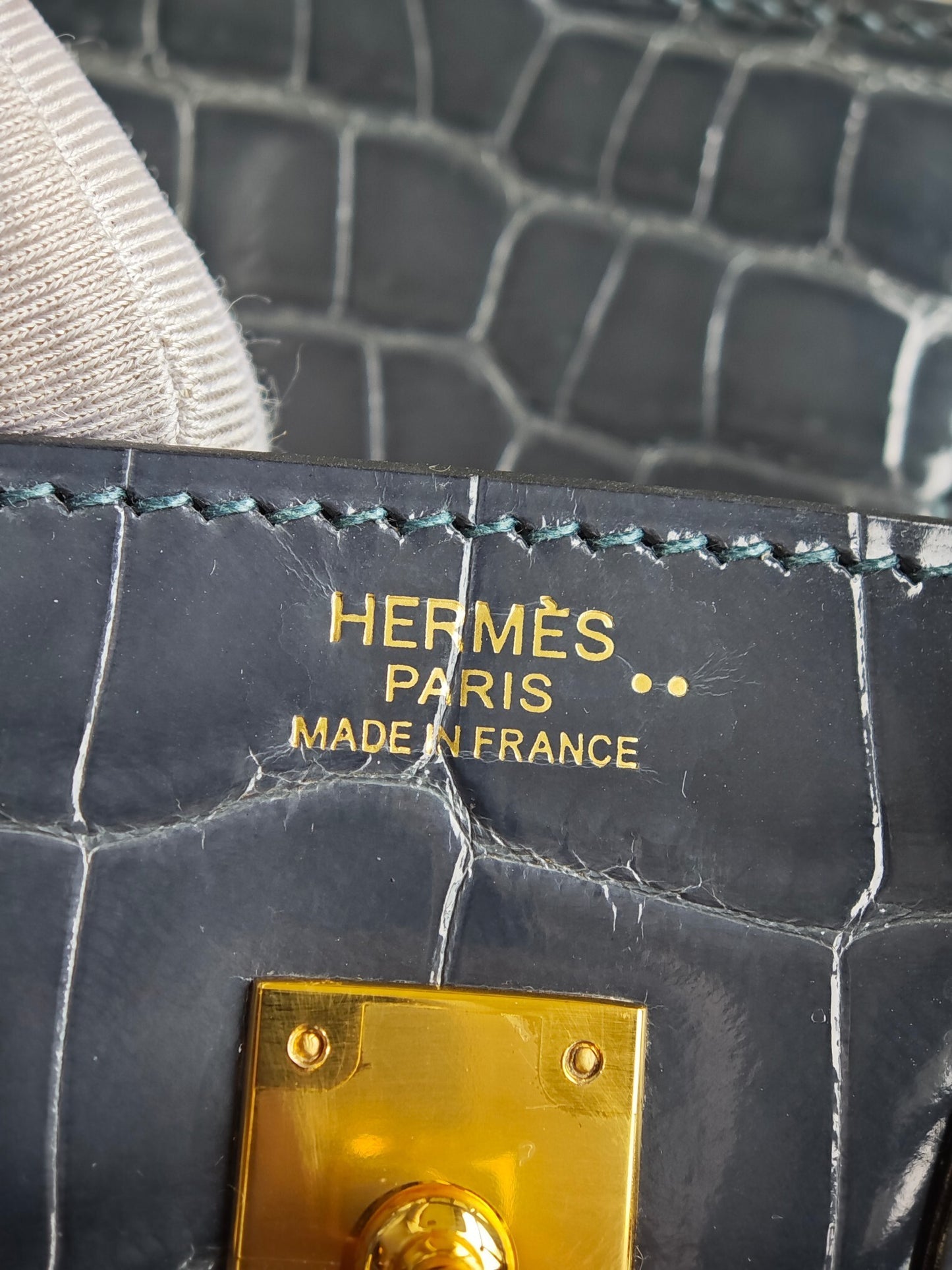Hermès Birkin Dark Blue Crocodile Gold Hardware