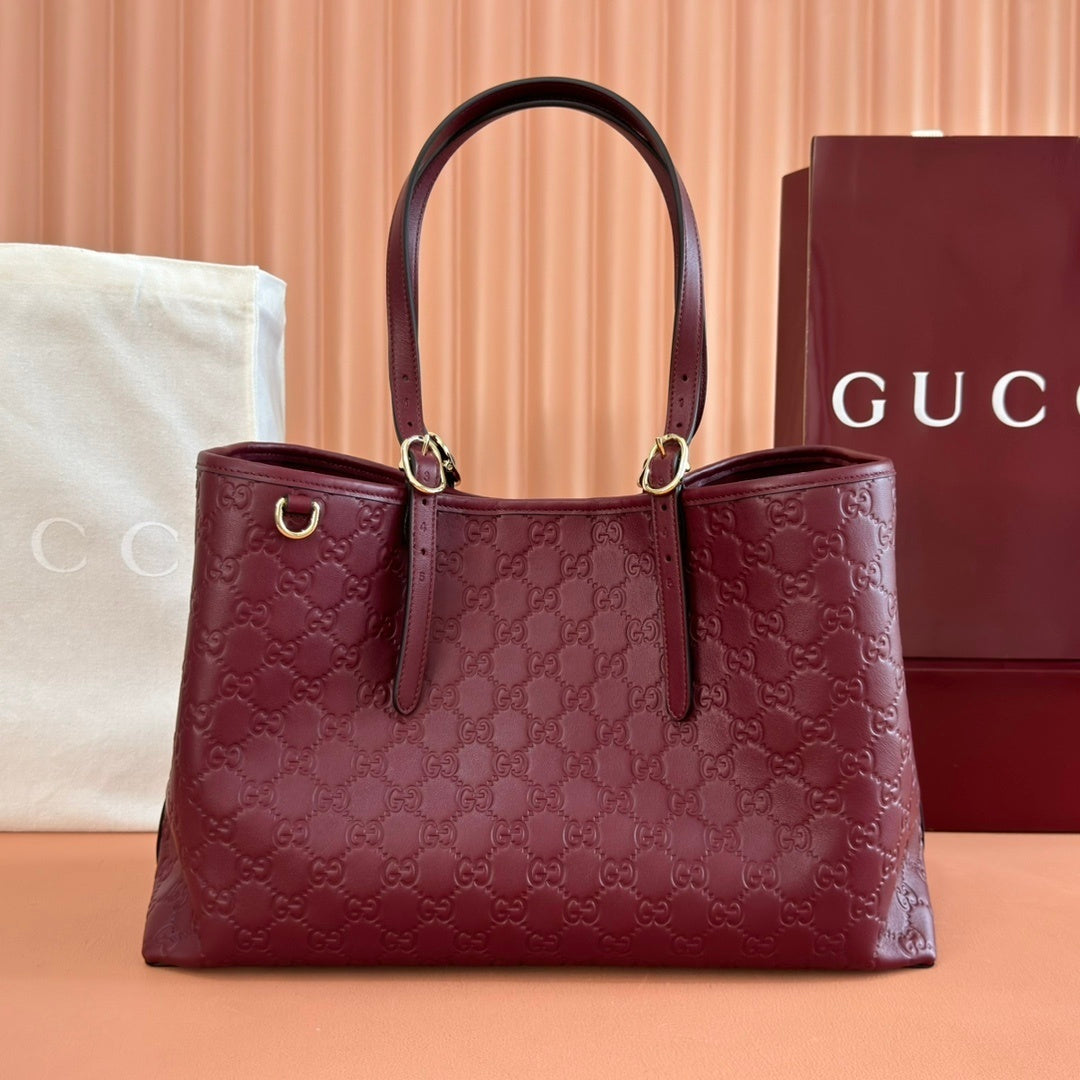 Gucci GG Emblem Large Tote Bag in Rosso Ancora Red