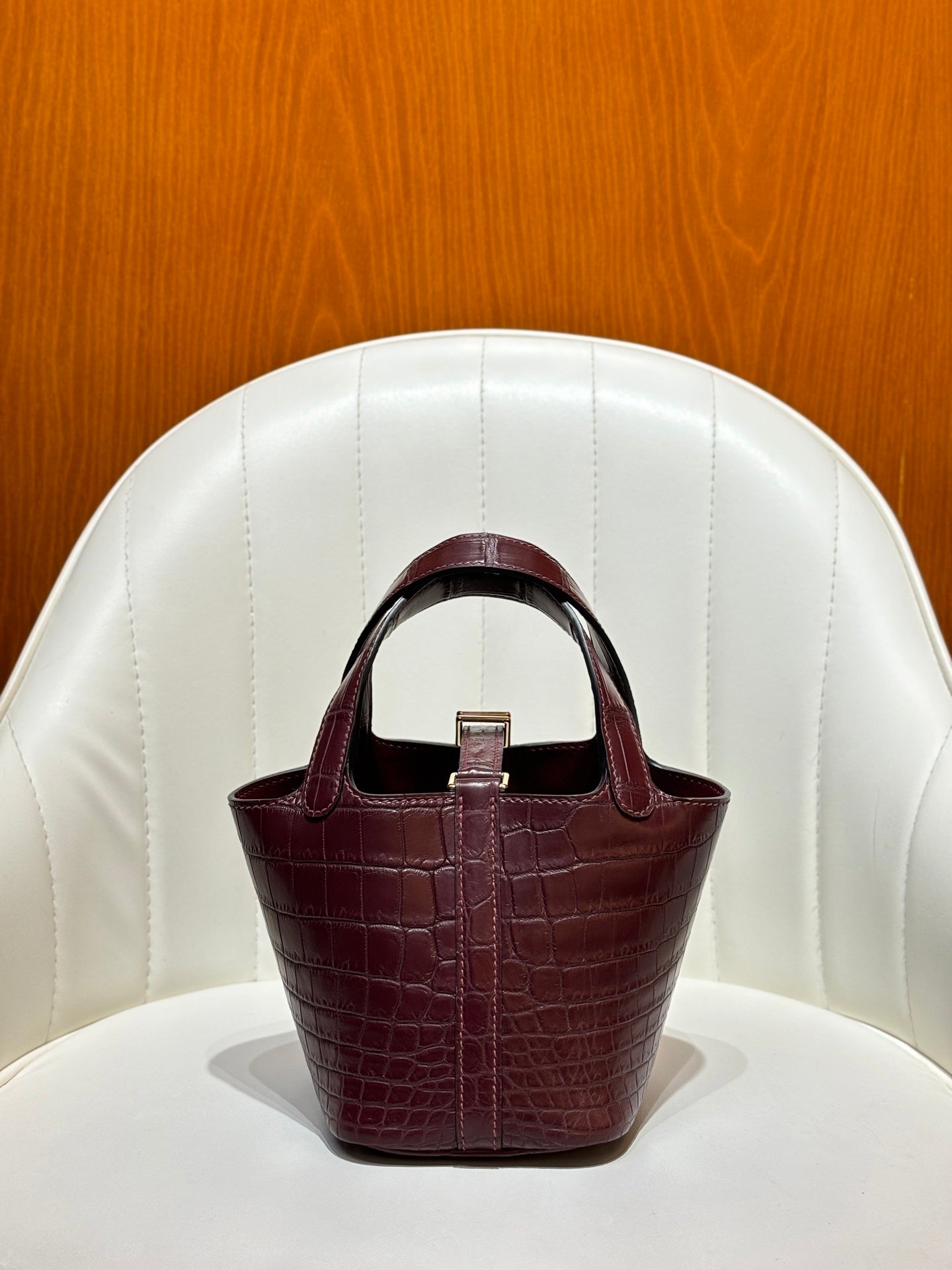 Hermès Picotin Lock Bag Micro/18 Deep Purple Alligator