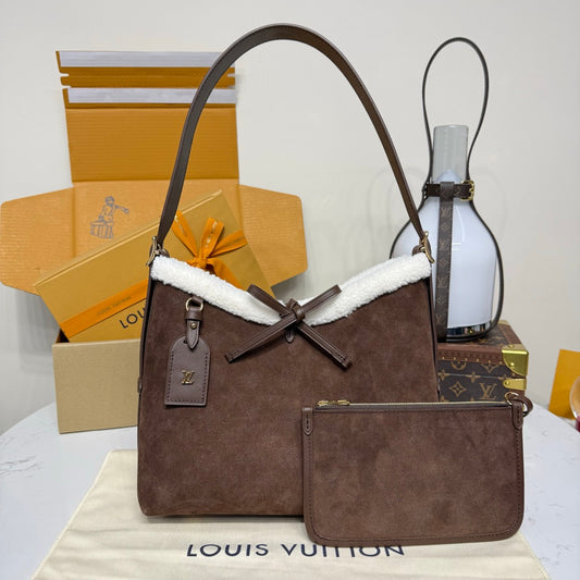Louis Vuitton CarryAll PM Handbag in Chocolate Suede & Shearling – Cozygram Collection