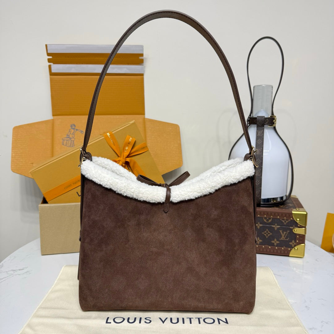 Louis Vuitton CarryAll PM Handbag in Chocolate Suede & Shearling – Cozygram Collection