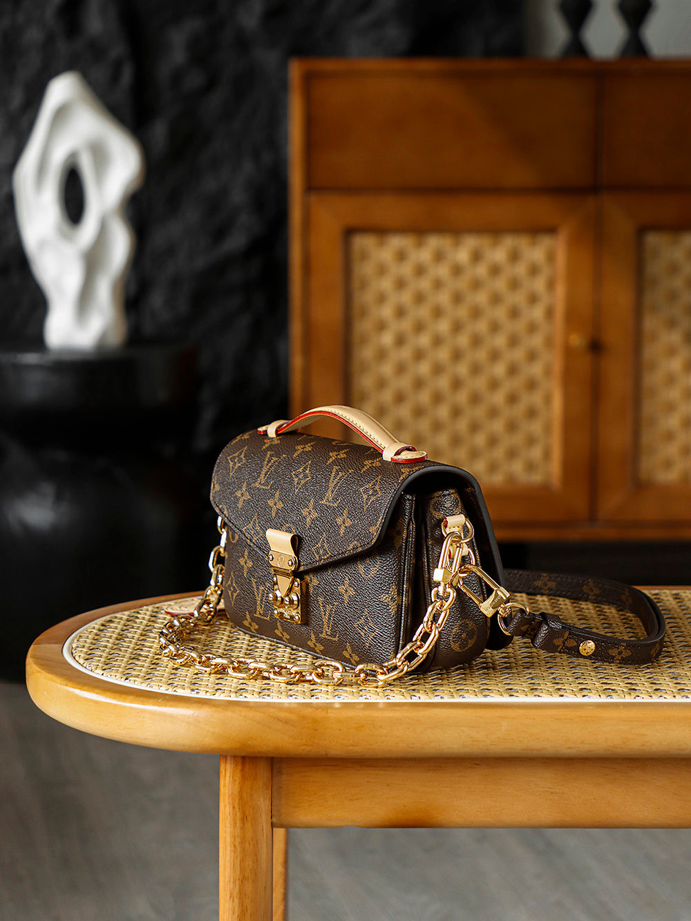 Louis Vuitton Pochette Métis East West Bag Monogram Canvas with Cowhide Leather & Gold Hardware