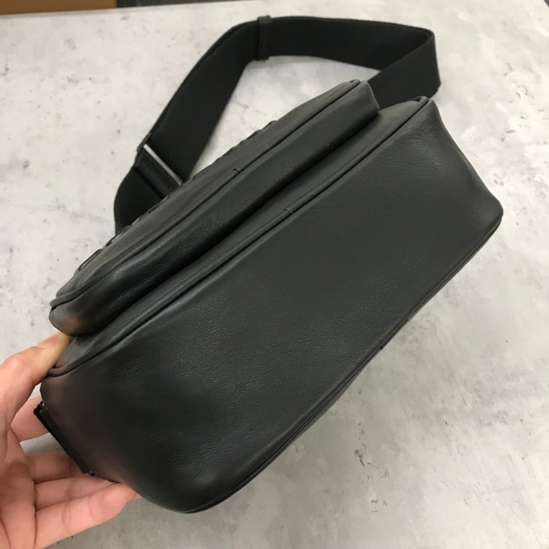 Burberry Paddy Italian-Tanned Calf Leather Crossbody Bag with Debossed Logo
