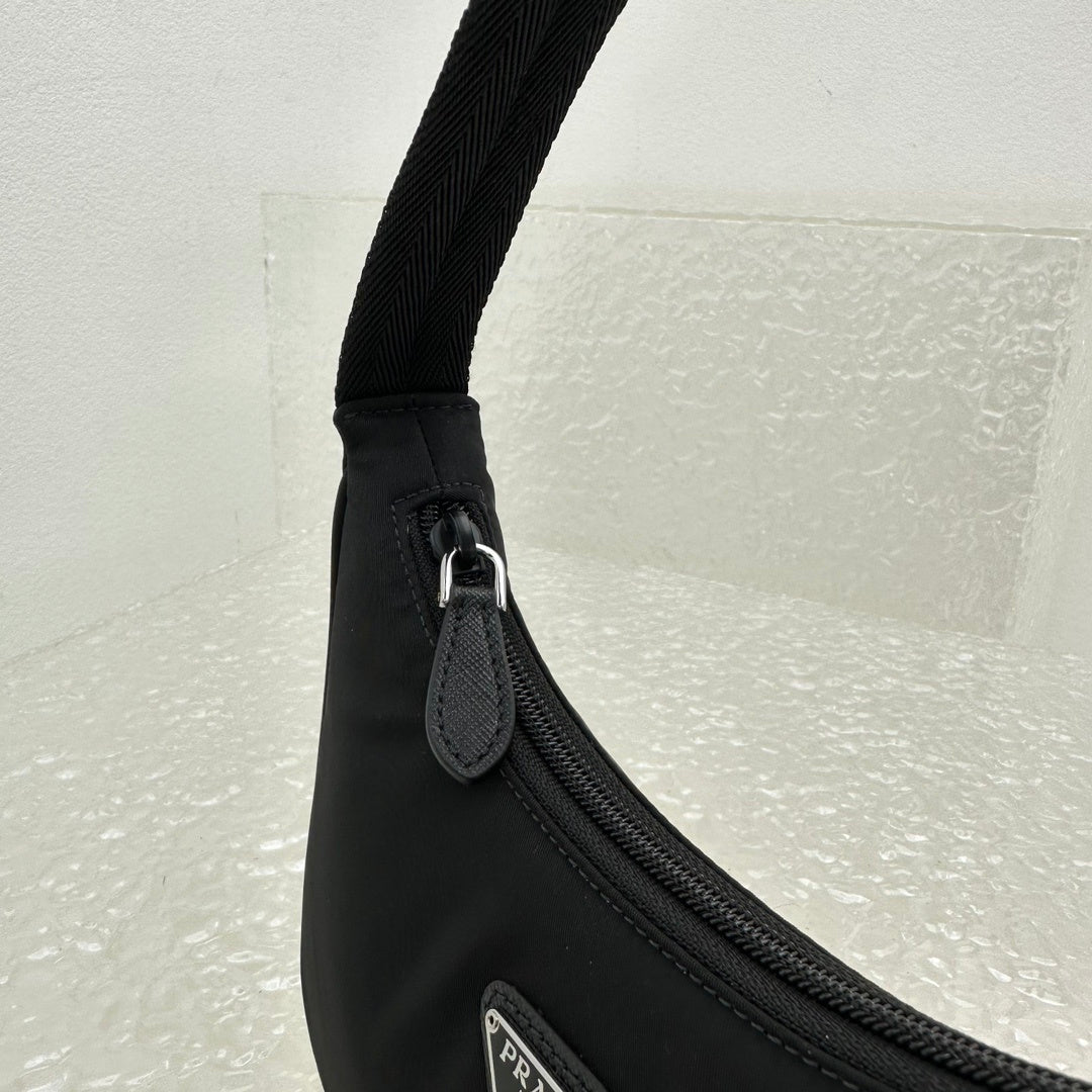 Prada Re-Edition 2000 Black Re-Nylon Shoulder Bag