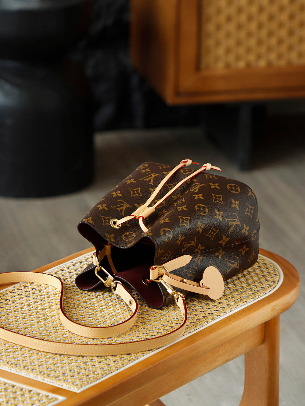 LOUIS VUITTON Néonoé BB